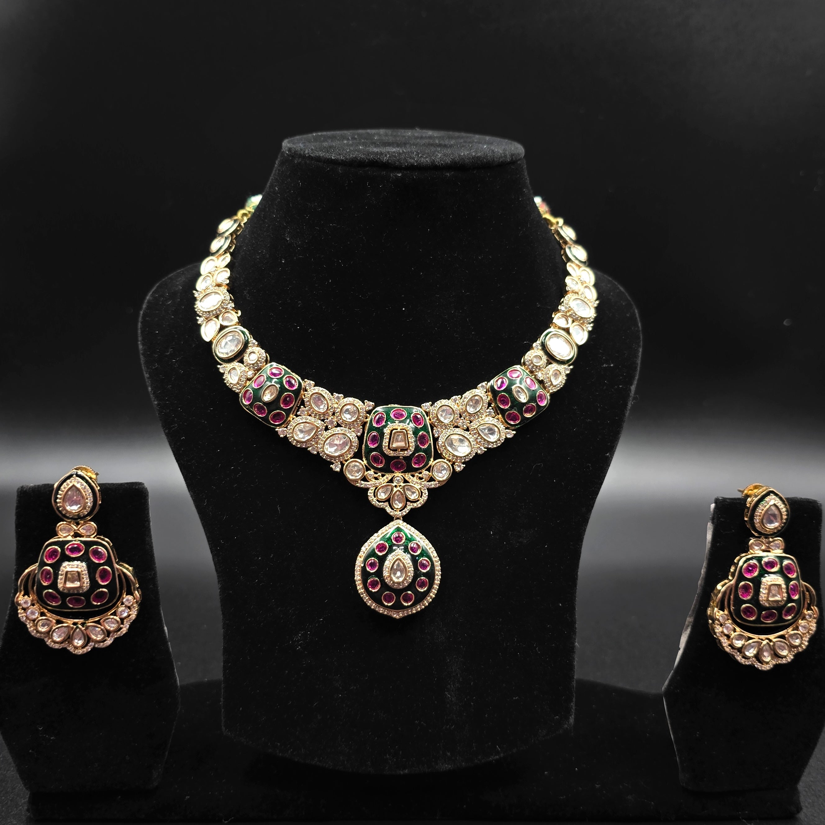 Ziyana Necklace Set