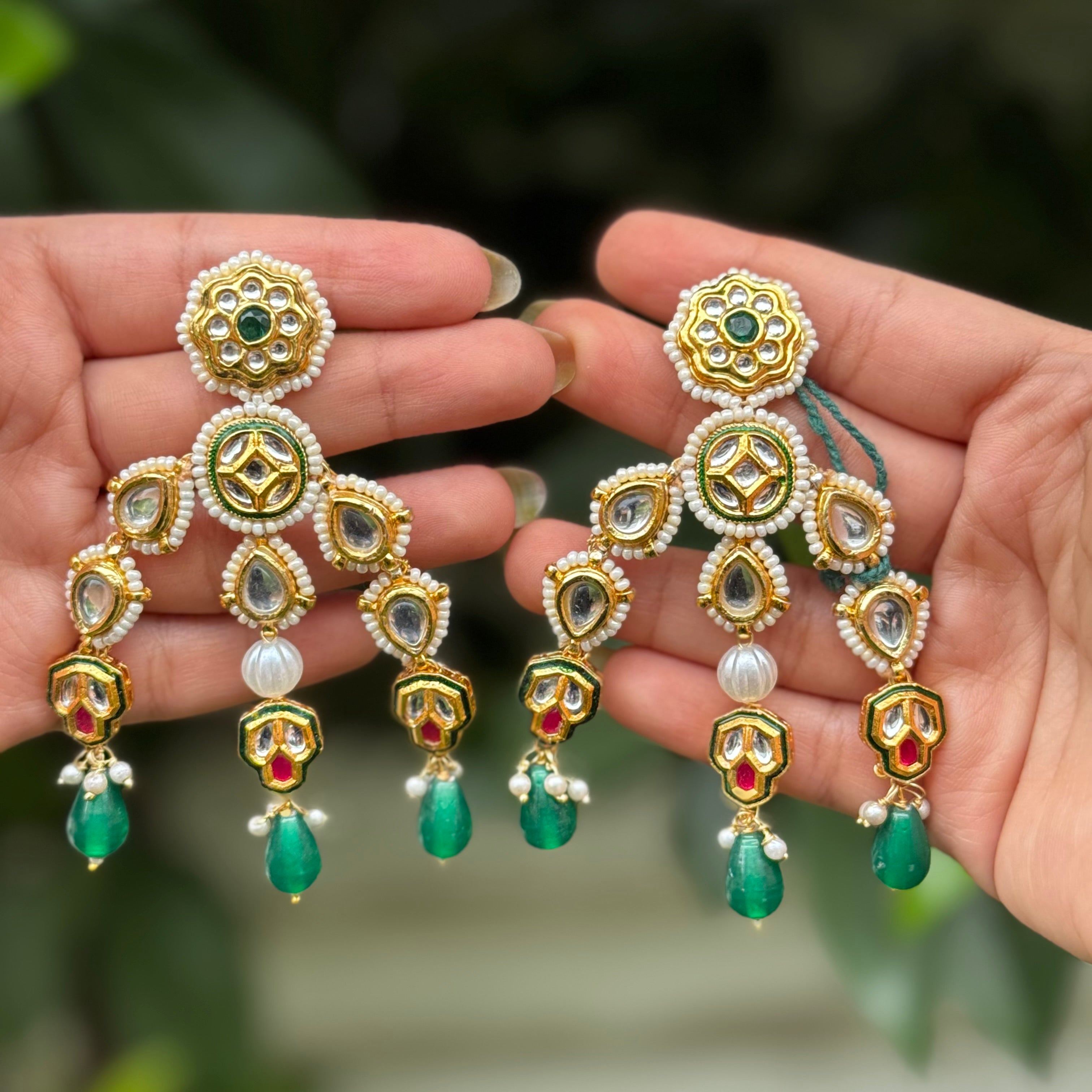 Sitara Sunehri Chandbalis