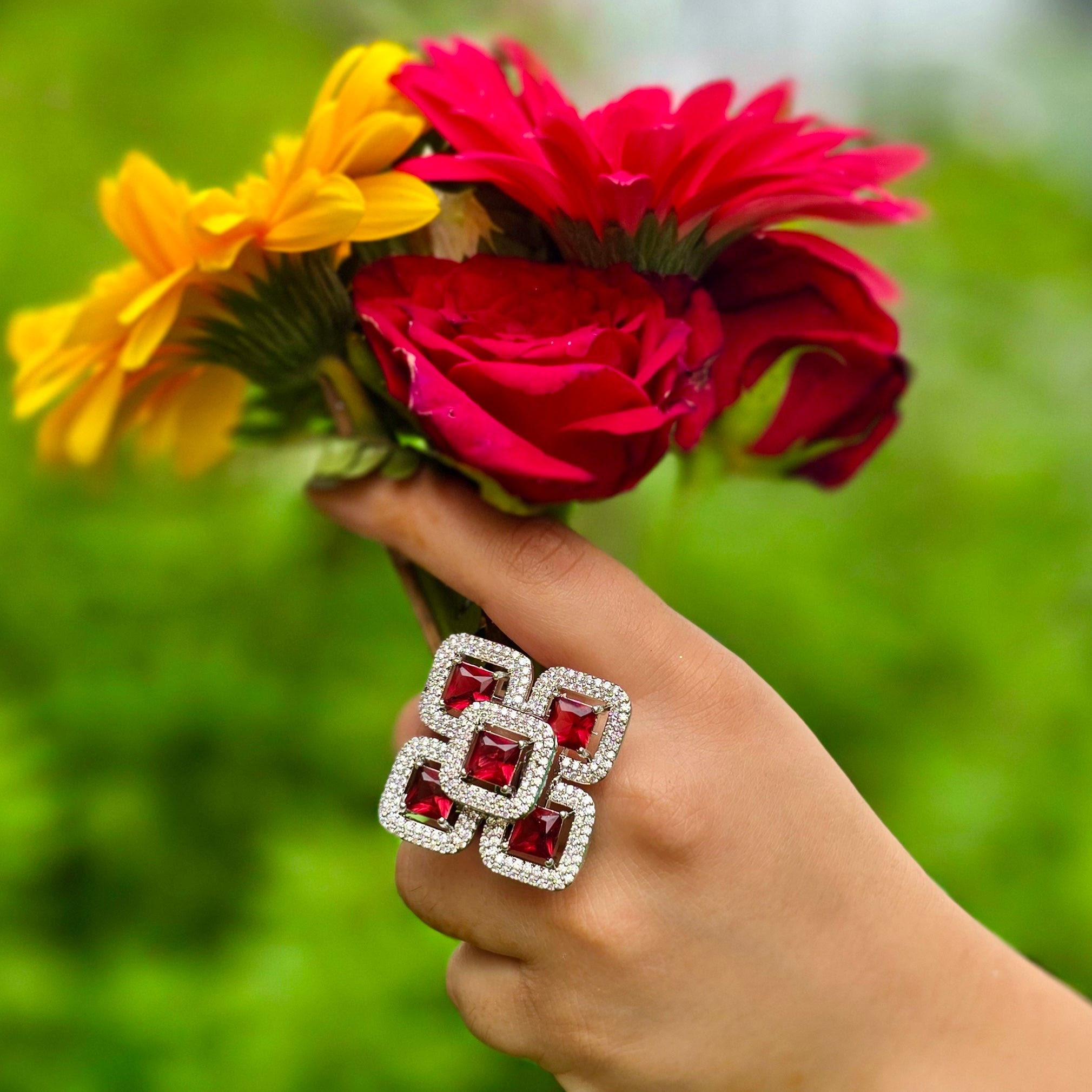 Velora Ring - Red