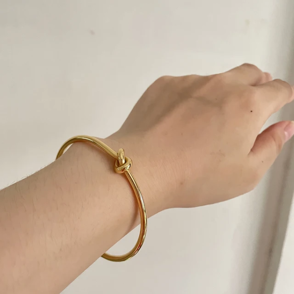 18K Gold Plated Mini Knot Bracelet