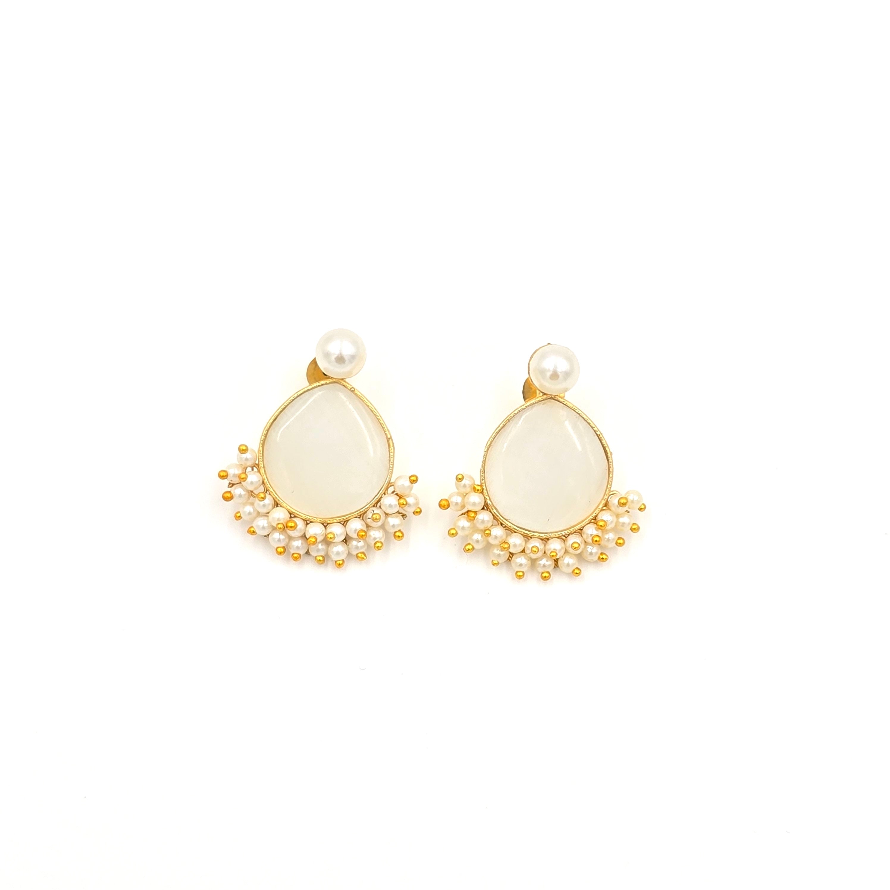 Drop Studs With Pearls