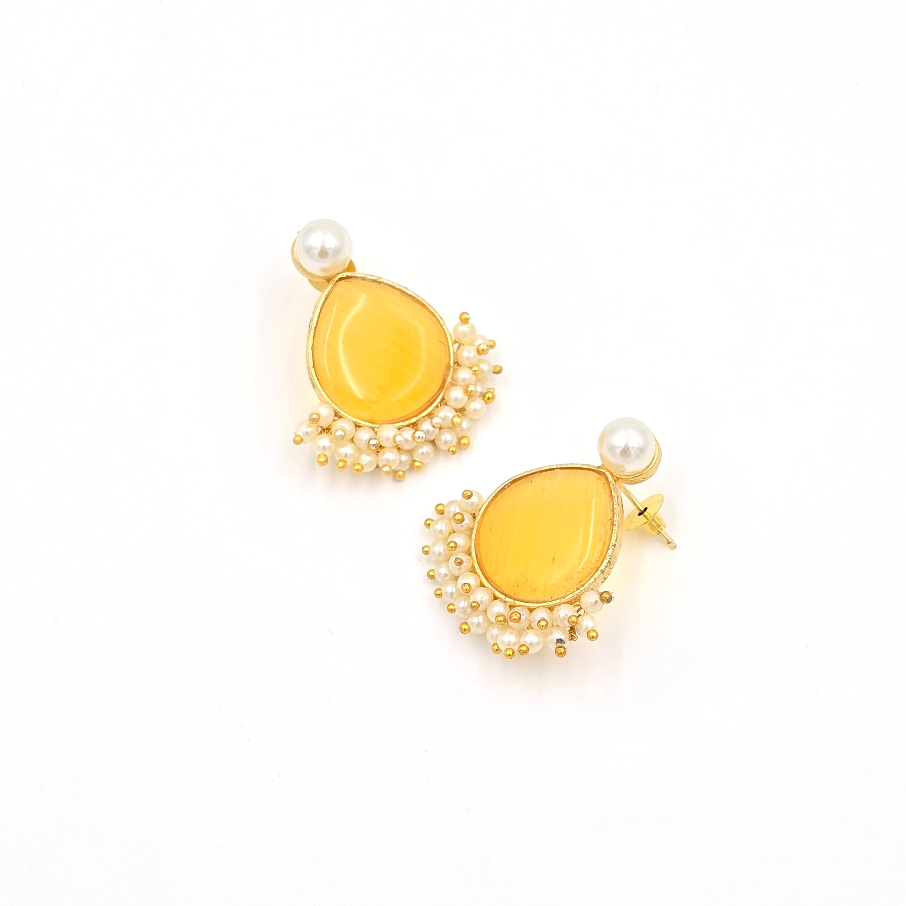 Drop Studs With Pearls
