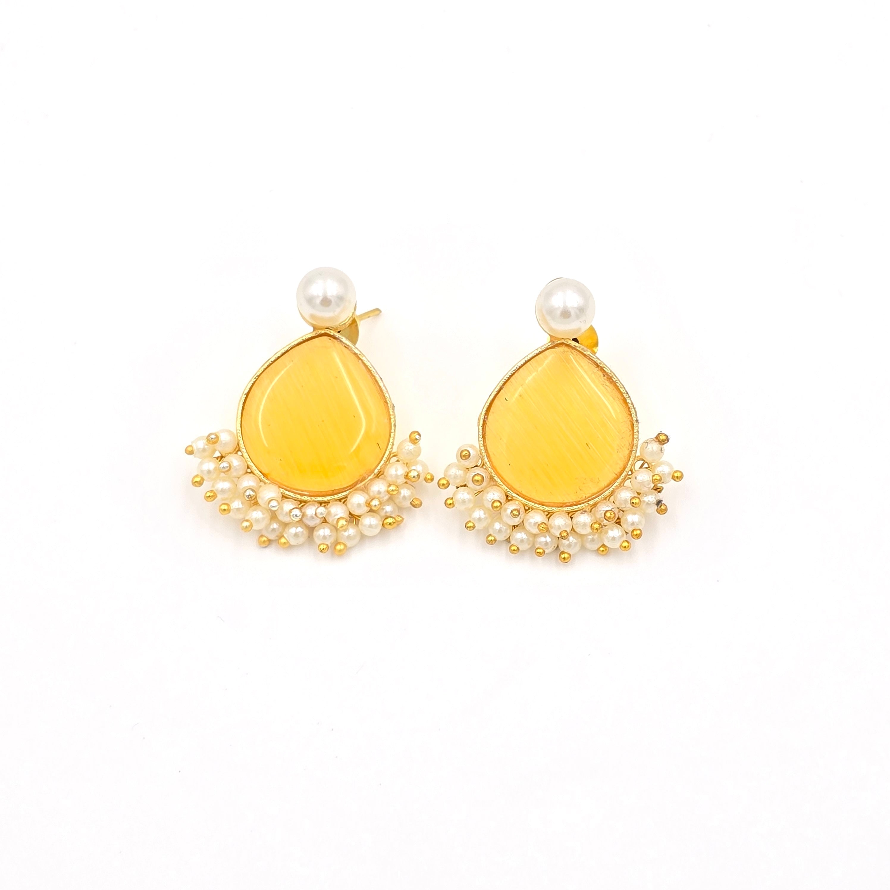 Drop Studs With Pearls