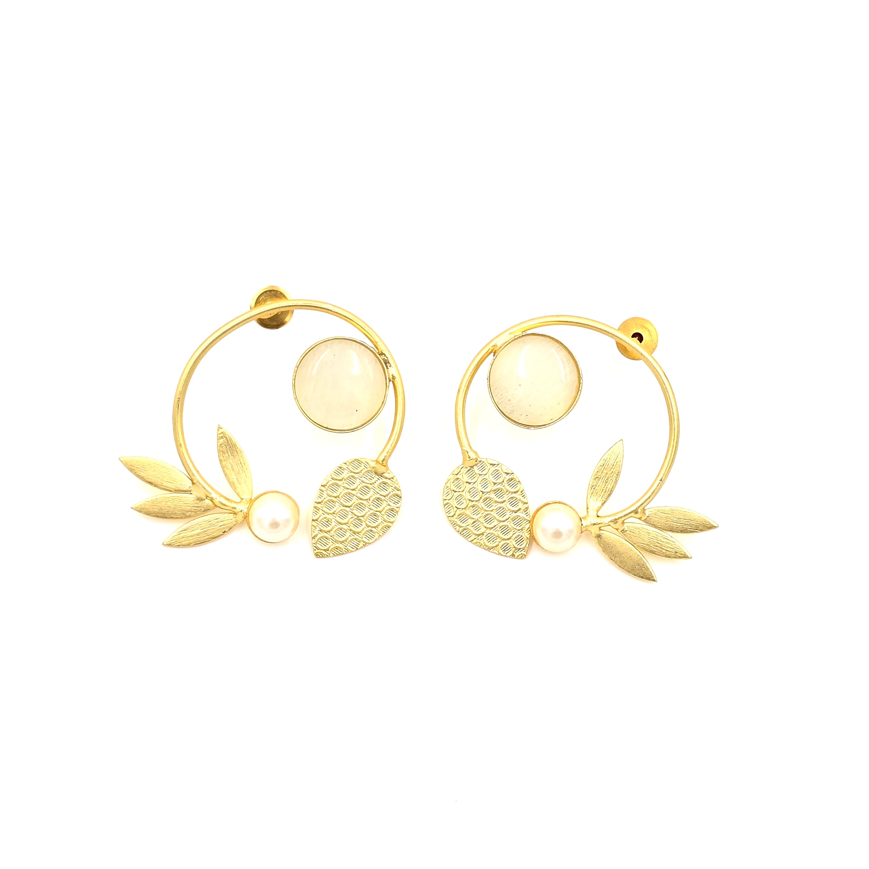 Statement Studs with leaves and Pearls