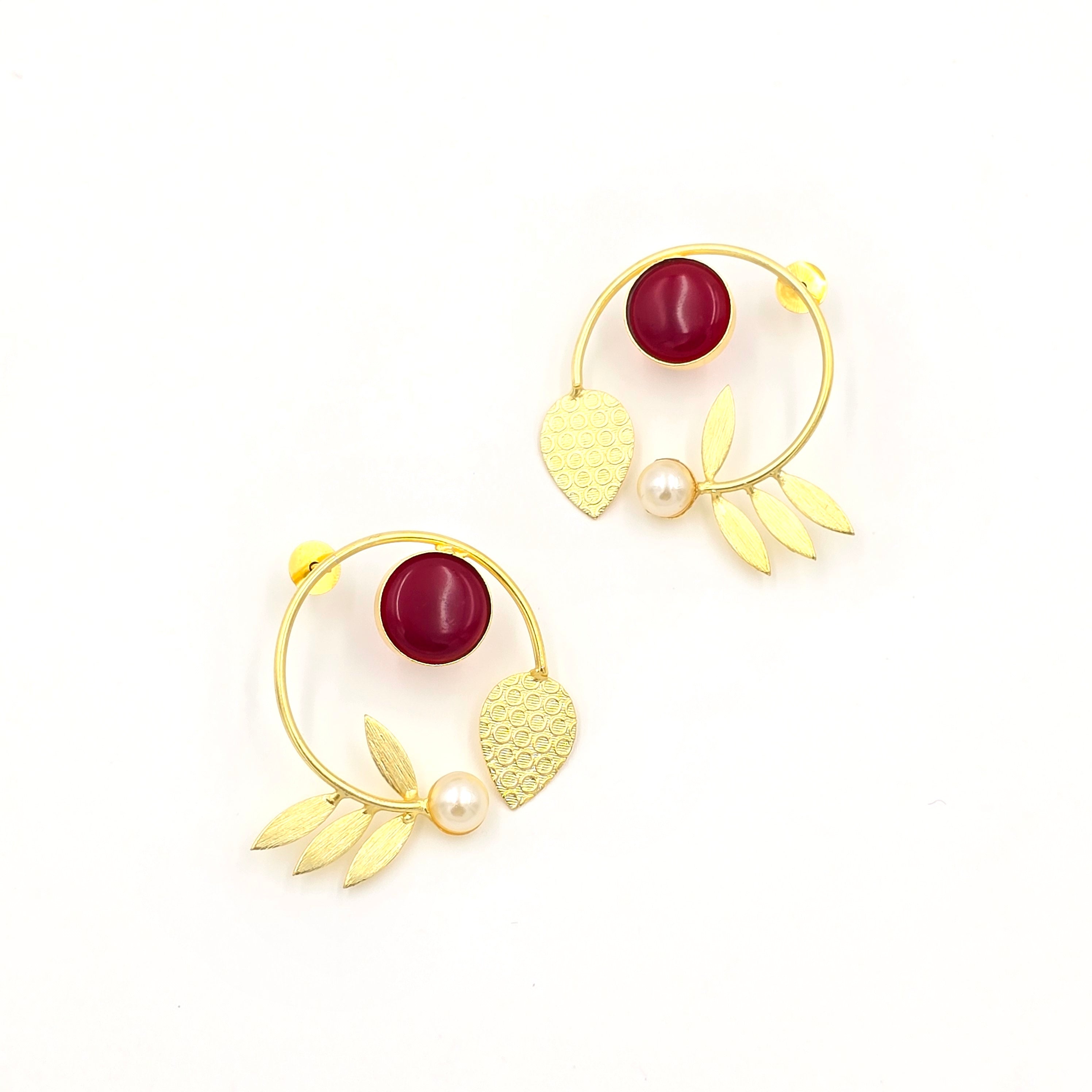 Statement Studs with leaves and Pearls