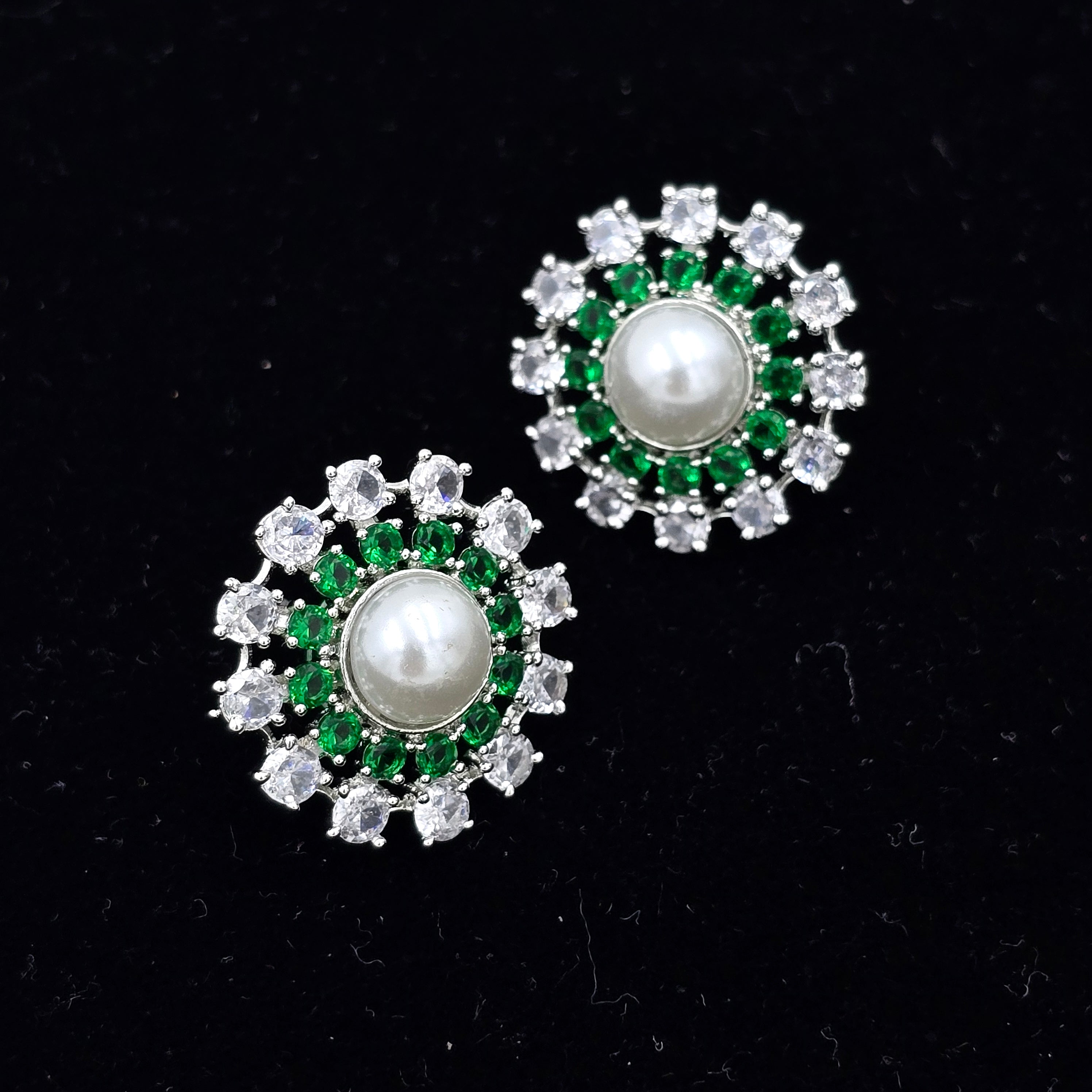 Emerald Éclat Studs