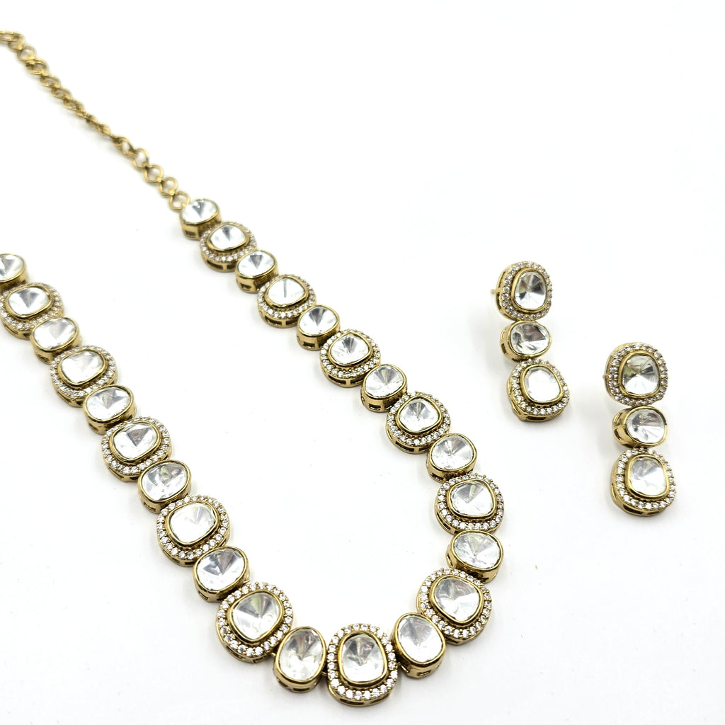 Kundan Studded Necklace Set