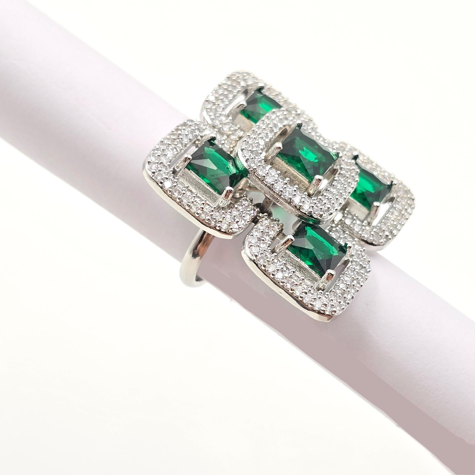 Velora Ring - Green