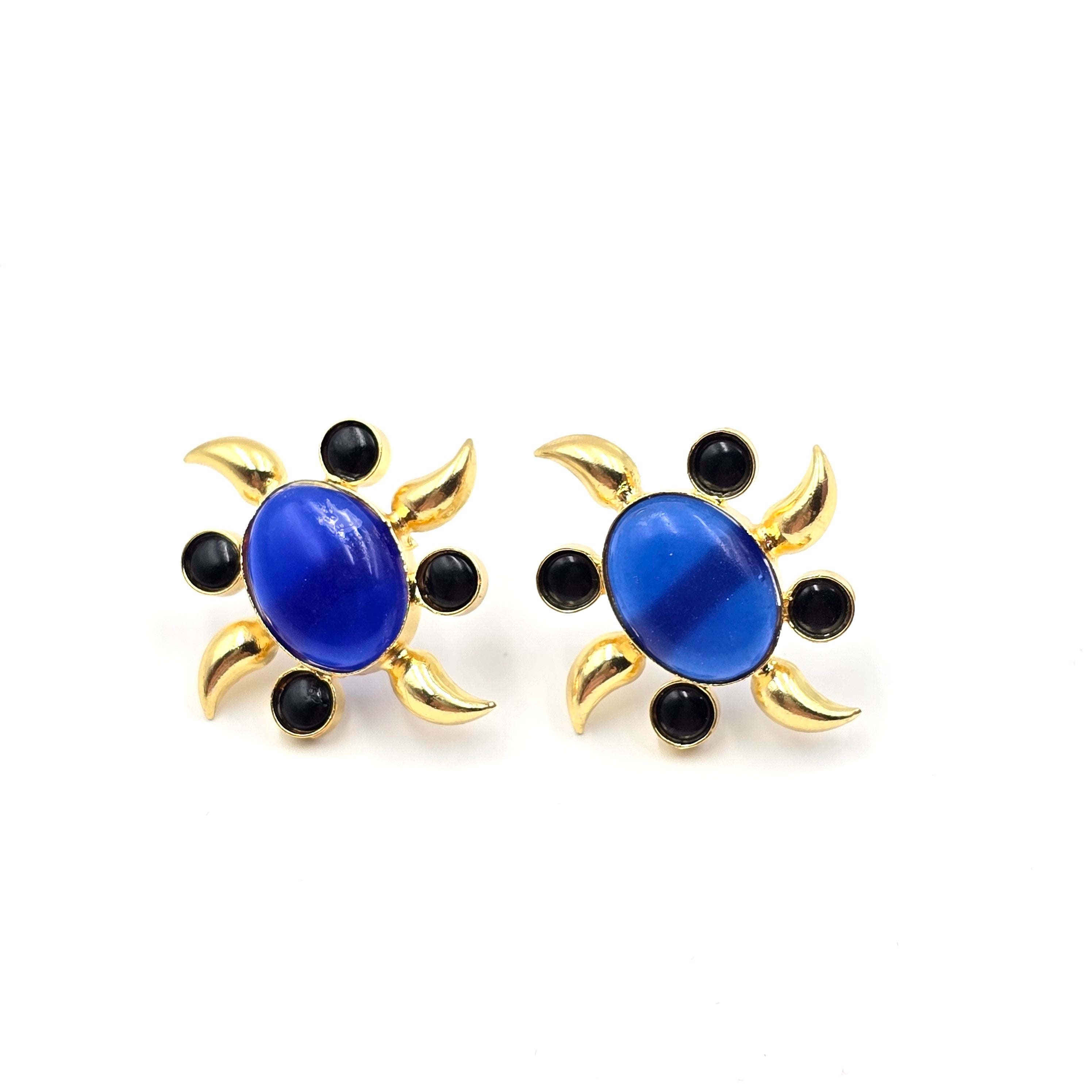 Helia Necklace