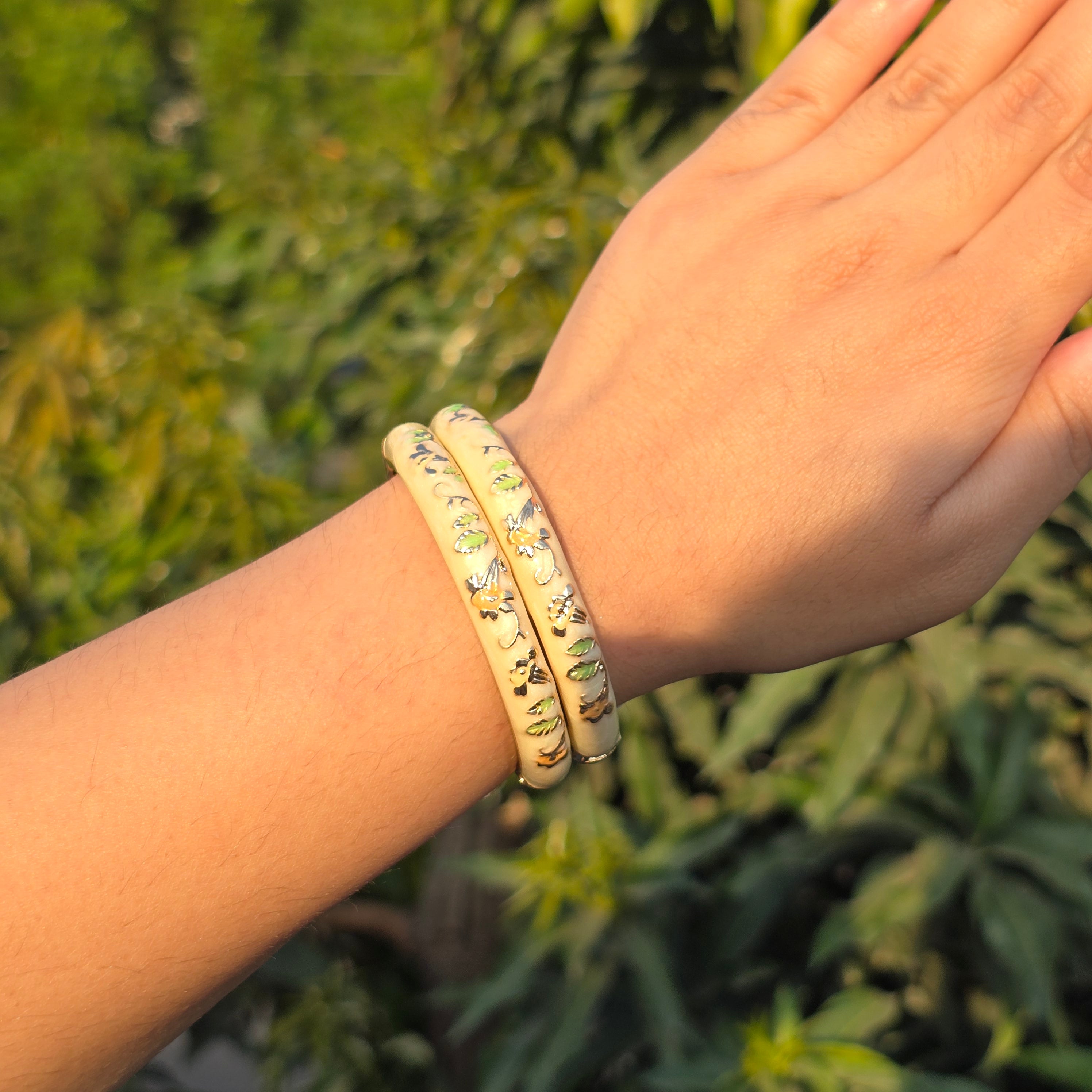 Vintage Enamel Single Bangle