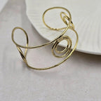 Linked Loop Brass Bracelet Adjustable (Anti Tarnish)
