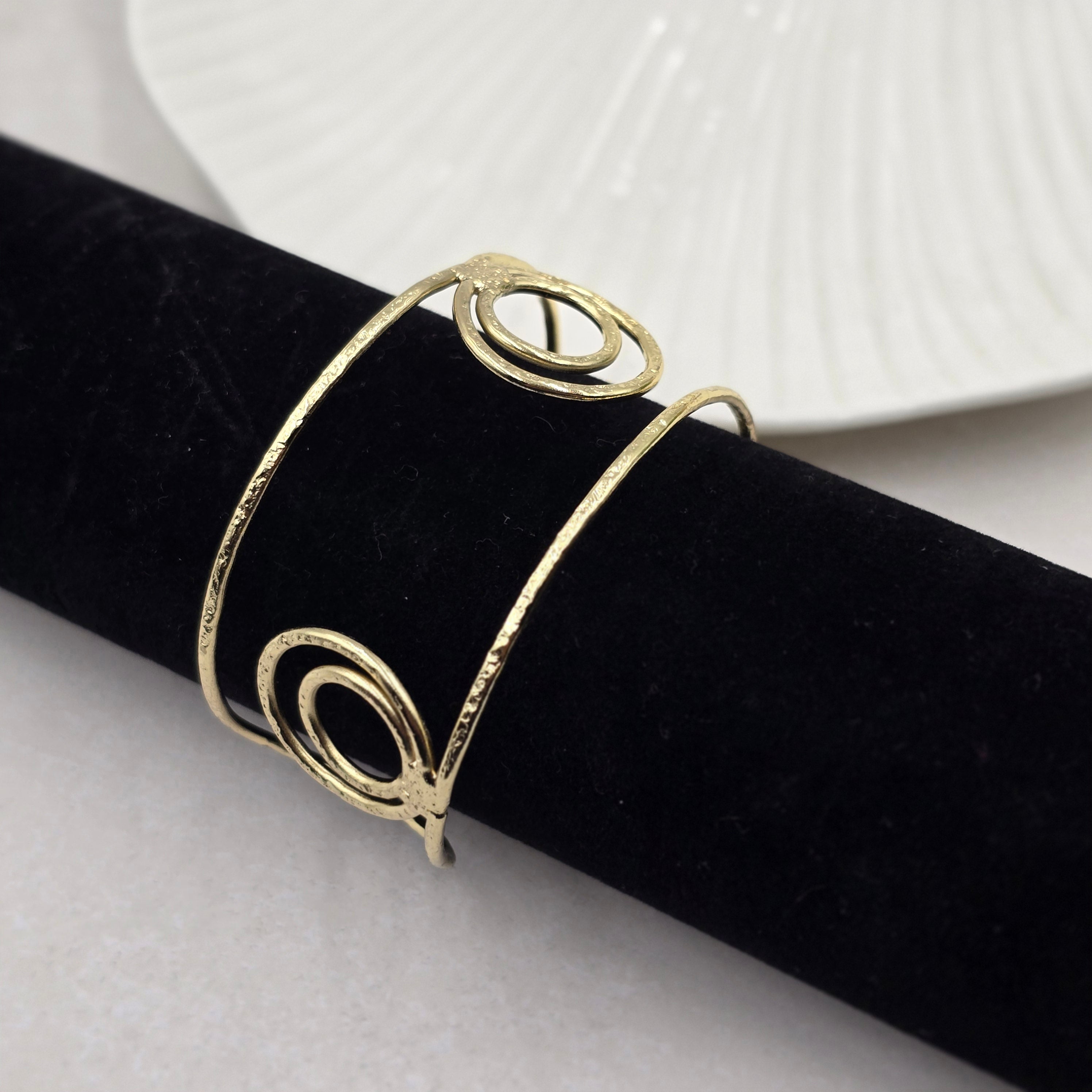 Linked Loop Brass Bracelet Adjustable (Anti Tarnish)