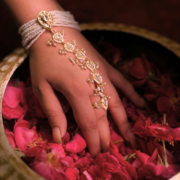 Hemangi Haathphool