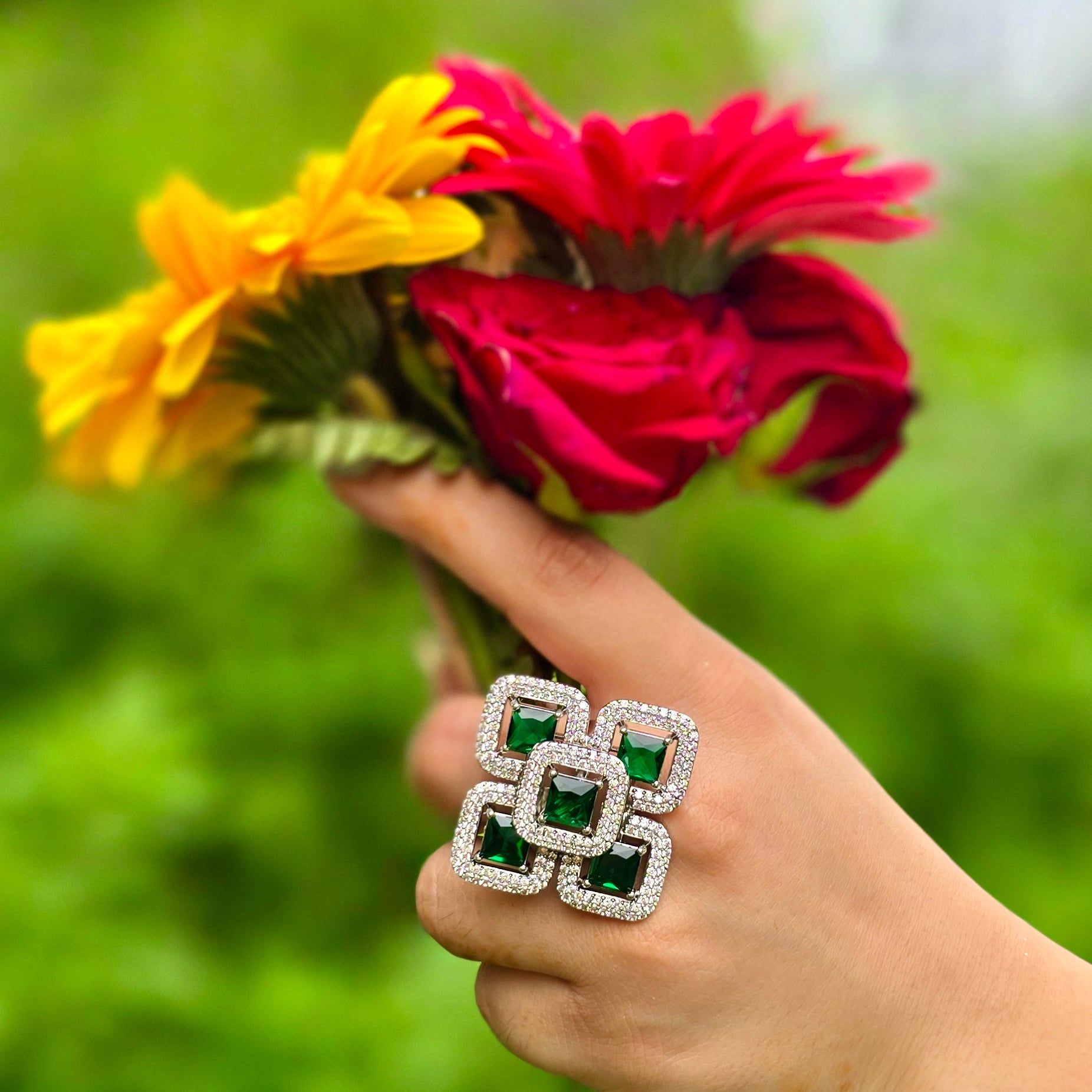 Velora Ring - Green