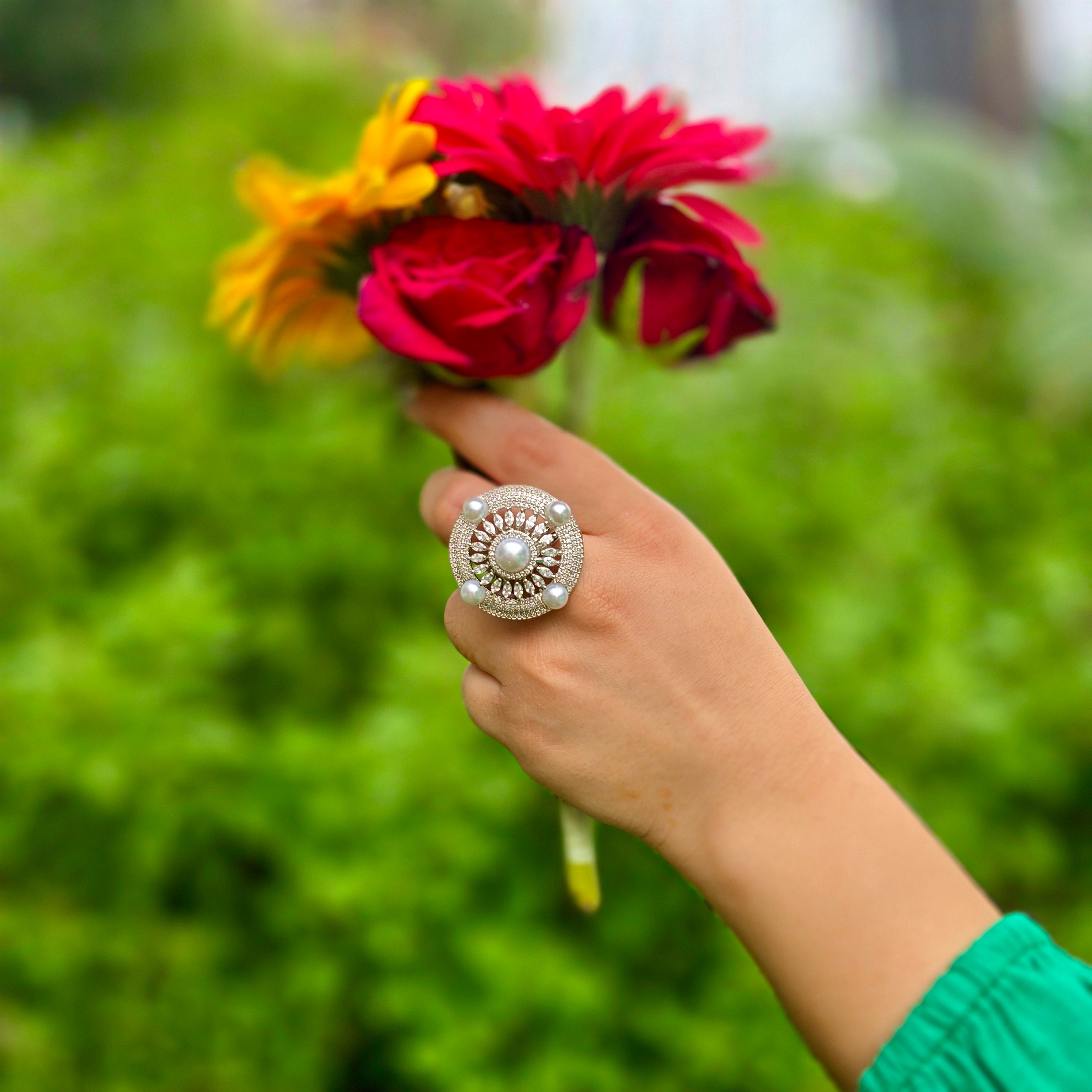 Lunaria Ring