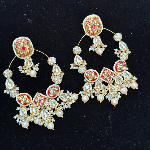 Crescent-shaped Elegance Chandbalis