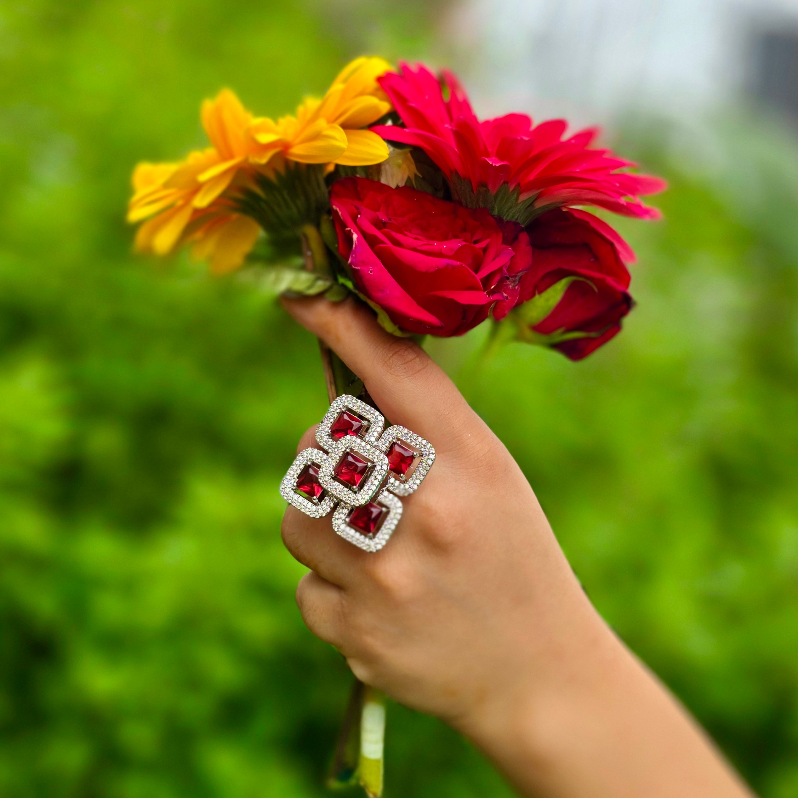 Velora Ring - Red