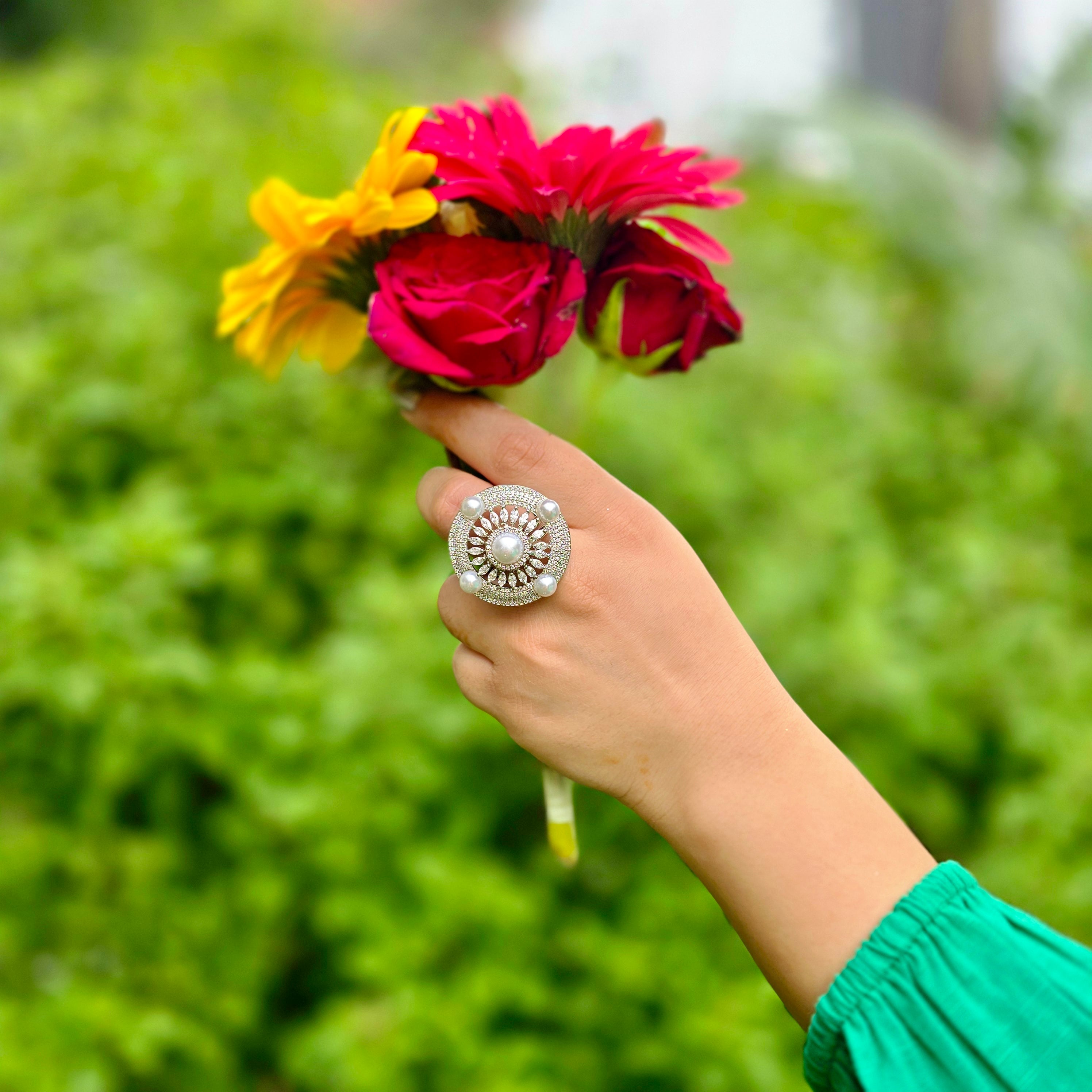 Lunaria Ring