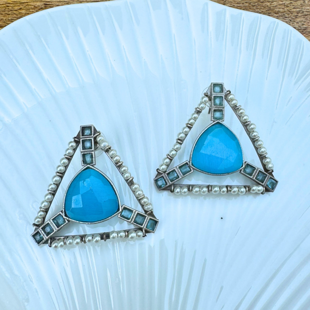 Triangular Studs