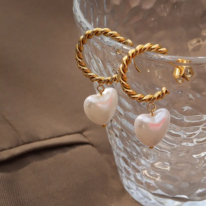 Minimal Pearl Heart earrings