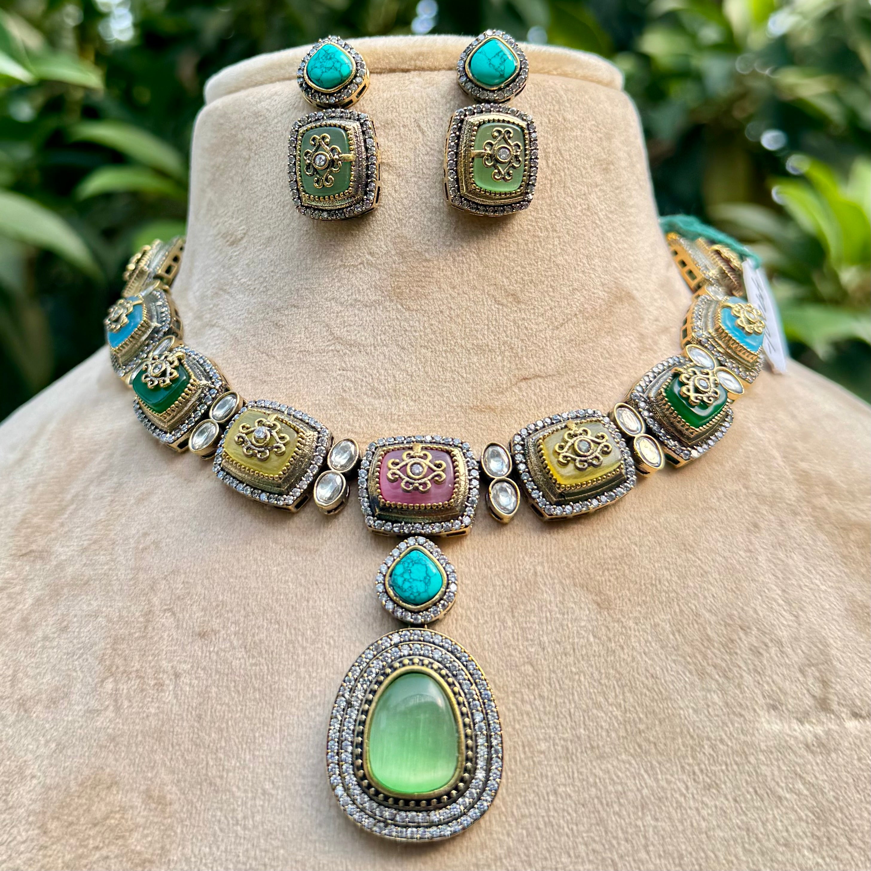 Navrang Noor Necklace Set