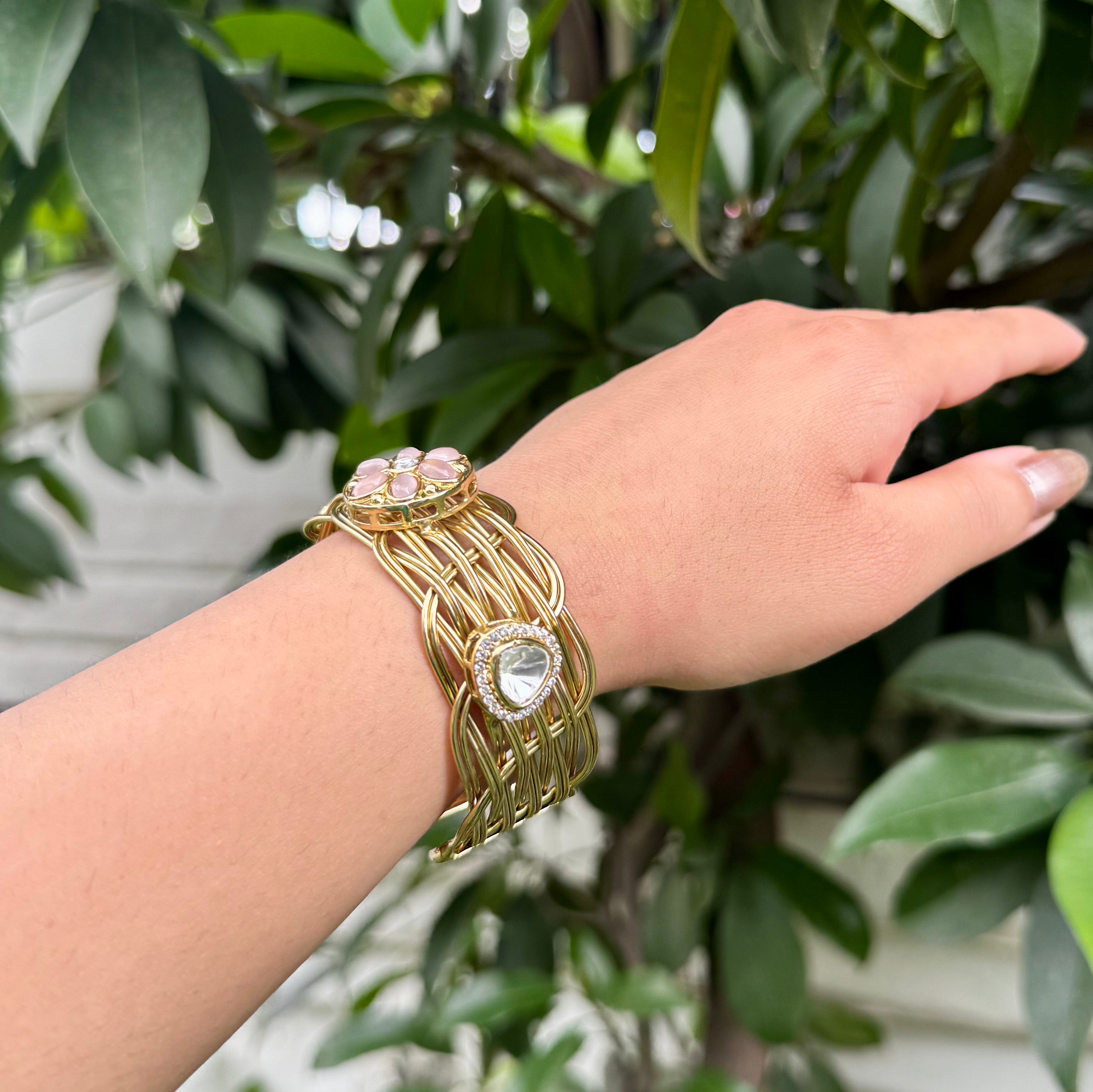 Kundan Kalgi Kada - Pink