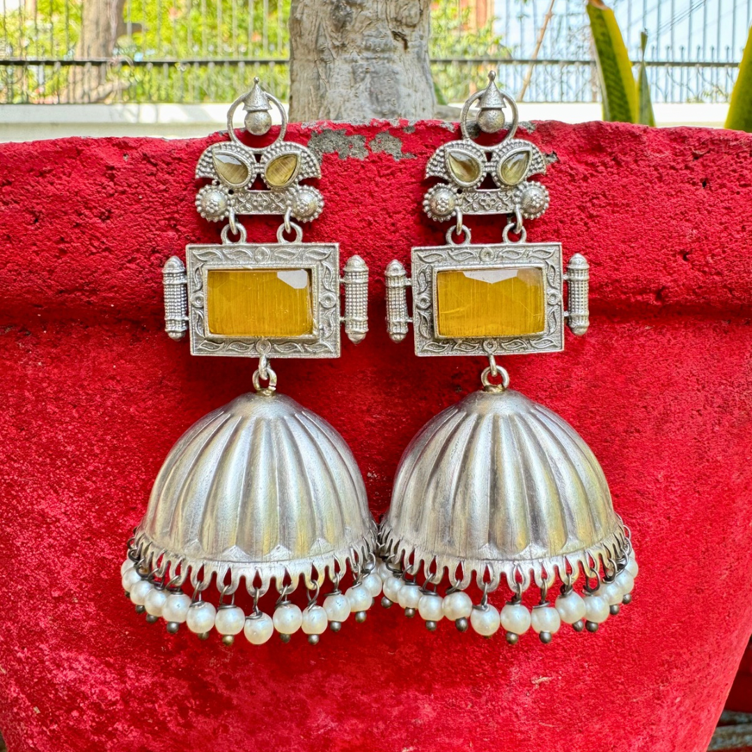 Meera Jhumka